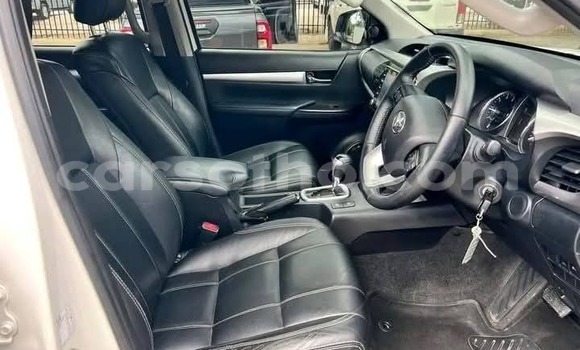 اشتري مستعمل Toyota Hilux White سيارة في Maseru في Maseru اشتري مستعمل Toyota Hilux White سيارة في Maseru في Maseru