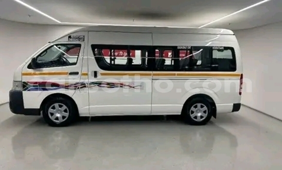 اشتري مستعمل Toyota Hiace White سيارة في Maseru في Maseru اشتري مستعمل Toyota Hiace White سيارة في Maseru في Maseru