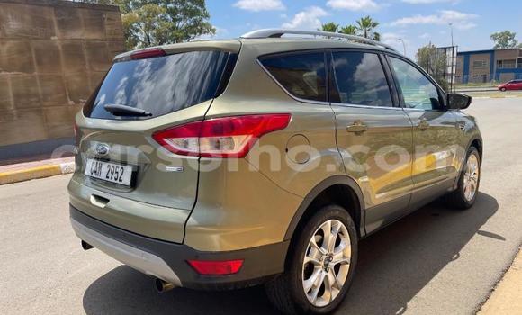 Sayi Na hannu Ford Kuga Green Mota in Maseru a Maseru Sayi Na hannu Ford Kuga Green Mota in Maseru a Maseru