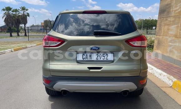 Sayi Na hannu Ford Kuga Green Mota in Maseru a Maseru Sayi Na hannu Ford Kuga Green Mota in Maseru a Maseru