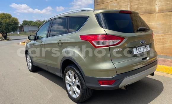 Sayi Na hannu Ford Kuga Green Mota in Maseru a Maseru Sayi Na hannu Ford Kuga Green Mota in Maseru a Maseru