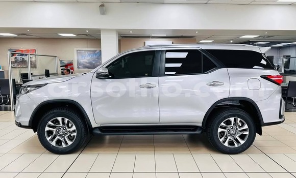 Buy Used Toyota Fortuner Silver Car in Maseru in Maseru Buy Used Toyota Fortuner Silver Car in Maseru in Maseru
