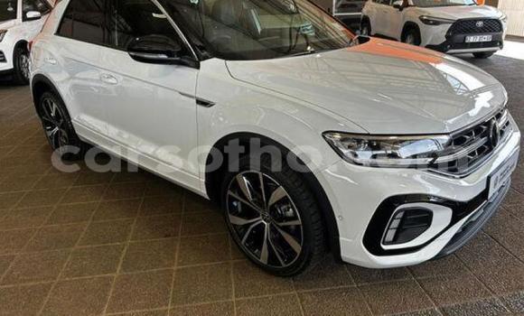 Acheter Occasion Voiture Volkswagen T-Roc Blanc à Maseru, Maseru Acheter Occasion Voiture Volkswagen T-Roc Blanc à Maseru, Maseru