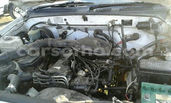 اشتري مستعمل Toyota Hilux White سيارة في Maseru في Maseru اشتري مستعمل Toyota Hilux White سيارة في Maseru في Maseru