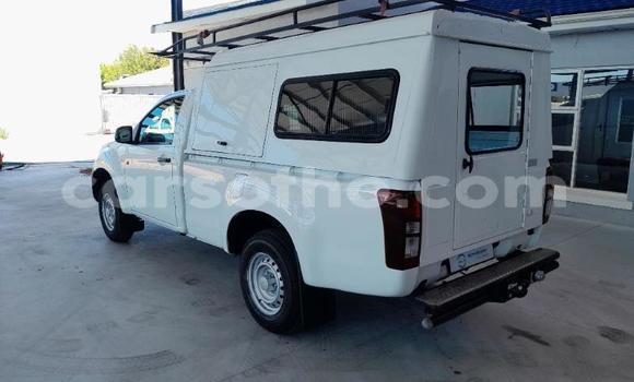 اشتري مستعمل Isuzu KB White سيارة في Maseru في Maseru اشتري مستعمل Isuzu KB White سيارة في Maseru في Maseru