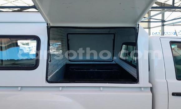 اشتري مستعمل Isuzu KB White سيارة في Maseru في Maseru اشتري مستعمل Isuzu KB White سيارة في Maseru في Maseru