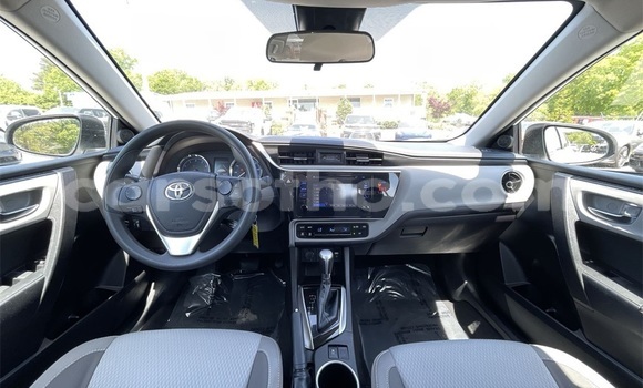 Buy Used Toyota Corolla White Car in Maputsoe in Leribe Buy Used Toyota Corolla White Car in Maputsoe in Leribe