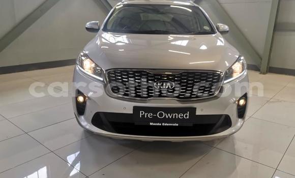 Sayi Na hannu Kia Sorento White Mota in Maseru a Maseru Sayi Na hannu Kia Sorento White Mota in Maseru a Maseru
