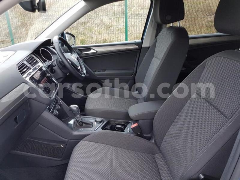 Big with watermark 2018 volkswagen tiguan allspace 2.0 tdi 4motion se nav 5dr dsg 4