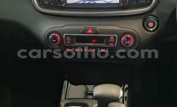 Sayi Na hannu Kia Sorento White Mota in Maseru a Maseru Sayi Na hannu Kia Sorento White Mota in Maseru a Maseru