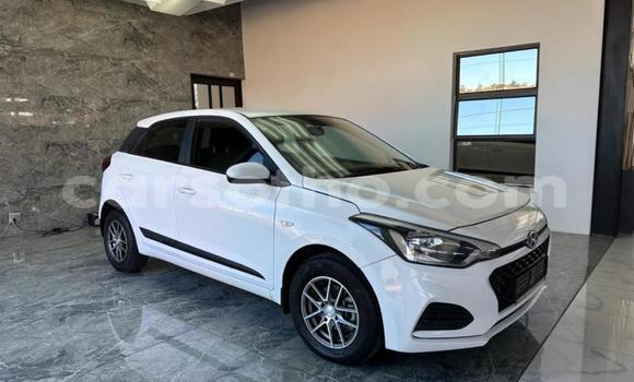 Sayi Na hannu Hyundai i20 White Mota in Maseru a Maseru