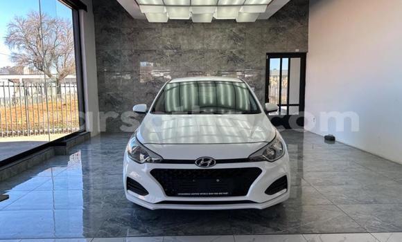 Sayi Na hannu Hyundai i20 White Mota in Maseru a Maseru Sayi Na hannu Hyundai i20 White Mota in Maseru a Maseru