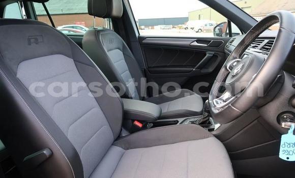 Acheter Occasion Voiture Volkswagen Tiguan Blanc à Qacha's Nek, Quthing Acheter Occasion Voiture Volkswagen Tiguan Blanc à Qacha's Nek, Quthing