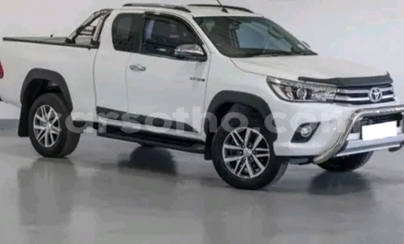 اشتري مستعمل Toyota Hilux White سيارة في Maseru في Maseru اشتري مستعمل Toyota Hilux White سيارة في Maseru في Maseru