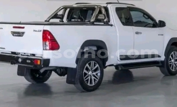 اشتري مستعمل Toyota Hilux White سيارة في Maseru في Maseru اشتري مستعمل Toyota Hilux White سيارة في Maseru في Maseru