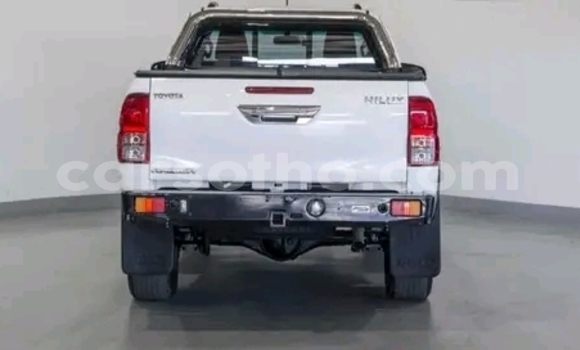 اشتري مستعمل Toyota Hilux White سيارة في Maseru في Maseru اشتري مستعمل Toyota Hilux White سيارة في Maseru في Maseru