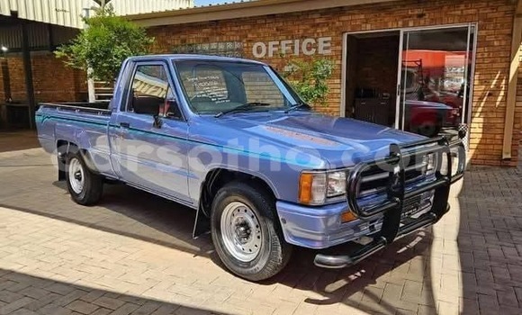 Buy Used Toyota Hilux Blue Car in Maseru in Maseru Buy Used Toyota Hilux Blue Car in Maseru in Maseru