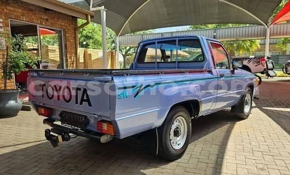Buy Used Toyota Hilux Blue Car in Maseru in Maseru Buy Used Toyota Hilux Blue Car in Maseru in Maseru