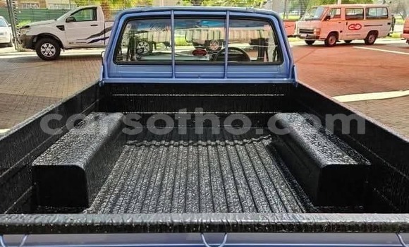 Buy Used Toyota Hilux Blue Car in Maseru in Maseru Buy Used Toyota Hilux Blue Car in Maseru in Maseru