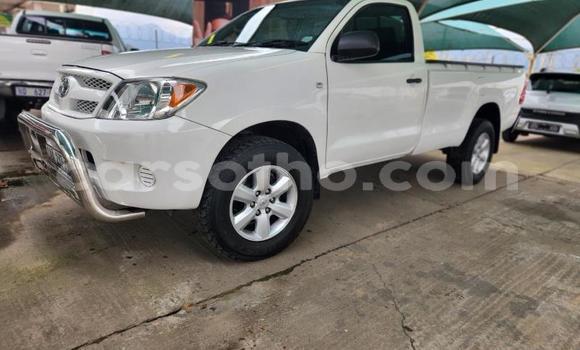 Buy Used Toyota Hilux White Car in Maseru in Maseru Buy Used Toyota Hilux White Car in Maseru in Maseru