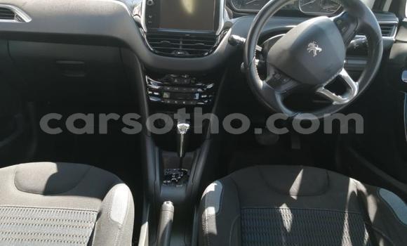Sayi Na hannu Peugeot 208 Silver Mota in Maseru a Maseru Sayi Na hannu Peugeot 208 Silver Mota in Maseru a Maseru
