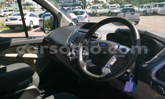 Sayi Na hannu Ford Custom White Mota in Maputsoe a Leribe Sayi Na hannu Ford Custom White Mota in Maputsoe a Leribe