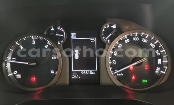 Sayi Na hannu Toyota Land Cruiser Prado White Mota in Maseru a Maseru Sayi Na hannu Toyota Land Cruiser Prado White Mota in Maseru a Maseru