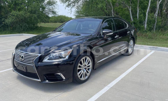 اشتري مستعمل Lexus LS Blue سيارة في Maseru في Maseru
