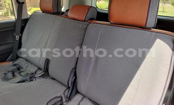 Sayi Na hannu Toyota Land Cruiser White Mota in Maseru a Maseru Sayi Na hannu Toyota Land Cruiser White Mota in Maseru a Maseru
