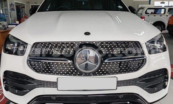 Sayi Na hannu Mercedes-Benz GLE White Mota in Maseru a Maseru