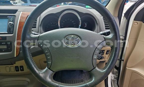 Acheter Occasion Voiture Toyota Fortuner Blanc à Maseru, Maseru Acheter Occasion Voiture Toyota Fortuner Blanc à Maseru, Maseru