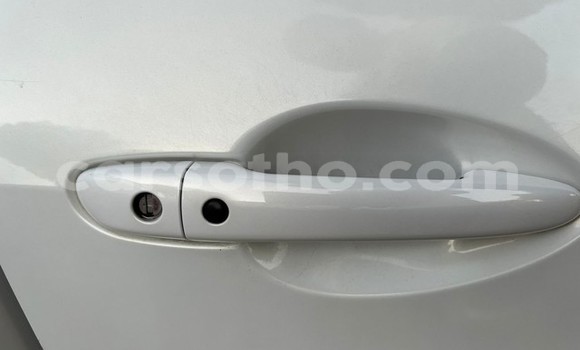 Sayi Na hannu Mazda Demio White Mota in Maseru a Maseru Sayi Na hannu Mazda Demio White Mota in Maseru a Maseru