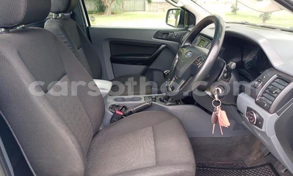 Sayi Na hannu Ford Ranger White Mota in Maseru a Maseru Sayi Na hannu Ford Ranger White Mota in Maseru a Maseru