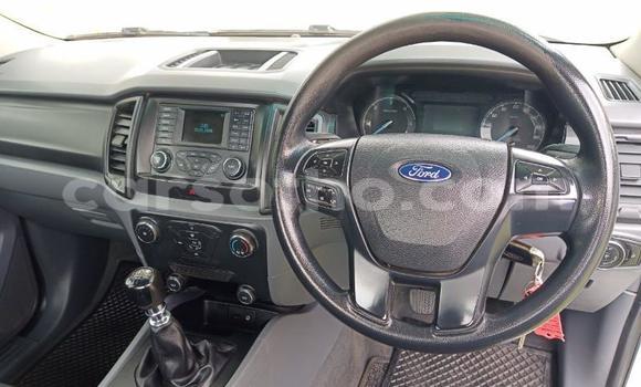 Sayi Na hannu Ford Ranger White Mota in Maseru a Maseru Sayi Na hannu Ford Ranger White Mota in Maseru a Maseru