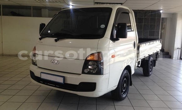 Sayi Na hannu Hyundai H200 White Mota in Butha Buthe a Butha-Buthe Sayi Na hannu Hyundai H200 White Mota in Butha Buthe a Butha-Buthe