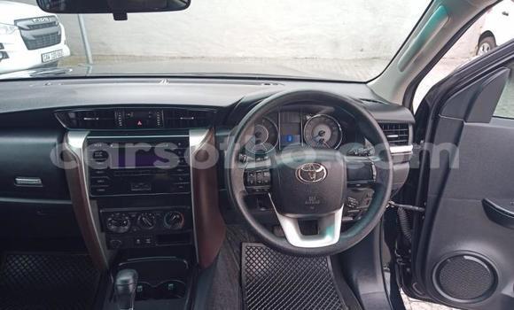 اشتري مستعمل Toyota Fortuner Black سيارة في Maseru في Maseru اشتري مستعمل Toyota Fortuner Black سيارة في Maseru في Maseru