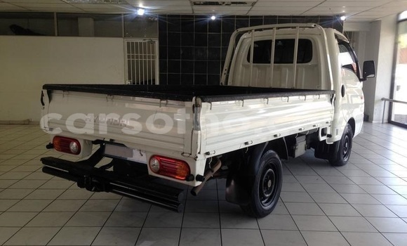 Sayi Na hannu Hyundai H200 White Mota in Butha Buthe a Butha-Buthe Sayi Na hannu Hyundai H200 White Mota in Butha Buthe a Butha-Buthe