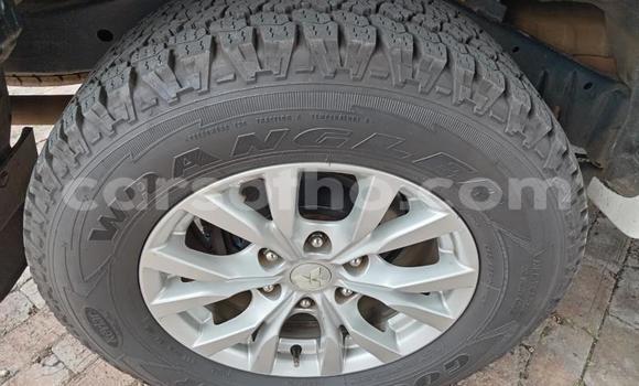 Acheter Occasion Voiture Mitsubishi Pajero Blanc à Import - Dubai, Maseru Acheter Occasion Voiture Mitsubishi Pajero Blanc à Import - Dubai, Maseru