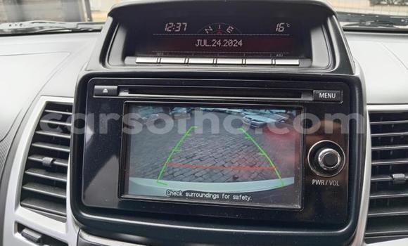 Acheter Occasion Voiture Mitsubishi Pajero Blanc à Import - Dubai, Maseru Acheter Occasion Voiture Mitsubishi Pajero Blanc à Import - Dubai, Maseru