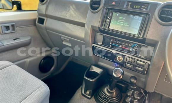 Sayi Na hannu Toyota Land Cruiser White Mota in Maseru a Maseru Sayi Na hannu Toyota Land Cruiser White Mota in Maseru a Maseru