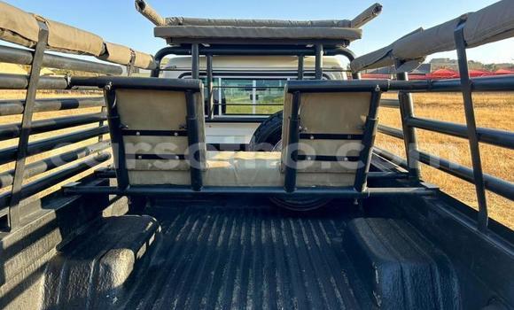 Sayi Na hannu Toyota Land Cruiser White Mota in Maseru a Maseru Sayi Na hannu Toyota Land Cruiser White Mota in Maseru a Maseru