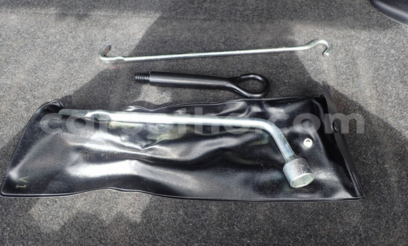 Sayi Na hannu Toyota Noah Silver Mota in Maseru a Maseru Sayi Na hannu Toyota Noah Silver Mota in Maseru a Maseru