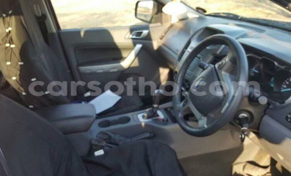 Sayi Na hannu Ford Ranger Red Mota in Maseru a Maseru Sayi Na hannu Ford Ranger Red Mota in Maseru a Maseru