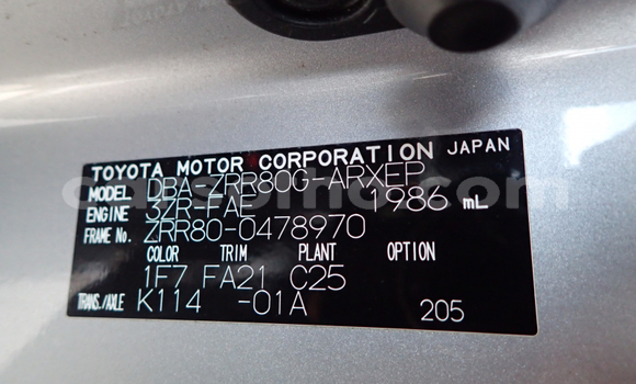 Sayi Na hannu Toyota Noah Silver Mota in Maseru a Maseru Sayi Na hannu Toyota Noah Silver Mota in Maseru a Maseru