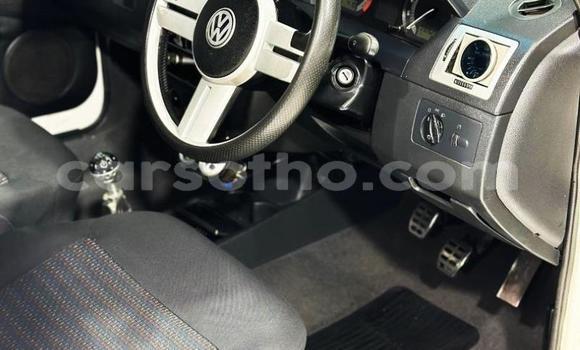 اشتري مستعمل Volkswagen Golf White سيارة في Maseru في Maseru اشتري مستعمل Volkswagen Golf White سيارة في Maseru في Maseru