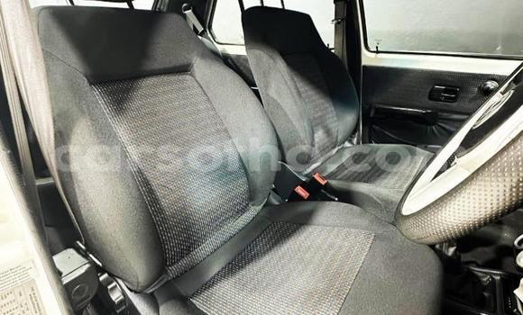 اشتري مستعمل Volkswagen Golf White سيارة في Maseru في Maseru اشتري مستعمل Volkswagen Golf White سيارة في Maseru في Maseru