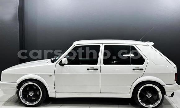اشتري مستعمل Volkswagen Golf White سيارة في Maseru في Maseru اشتري مستعمل Volkswagen Golf White سيارة في Maseru في Maseru
