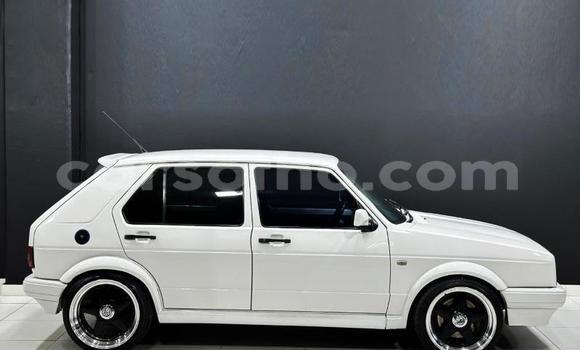 اشتري مستعمل Volkswagen Golf White سيارة في Maseru في Maseru اشتري مستعمل Volkswagen Golf White سيارة في Maseru في Maseru