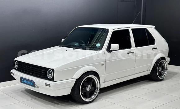 اشتري مستعمل Volkswagen Golf White سيارة في Maseru في Maseru اشتري مستعمل Volkswagen Golf White سيارة في Maseru في Maseru