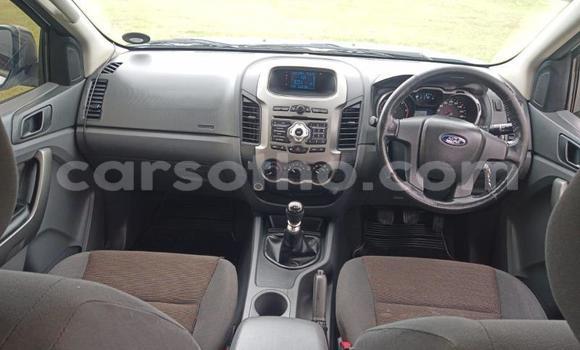 Sayi Na hannu Ford Ranger White Mota in Maseru a Maseru Sayi Na hannu Ford Ranger White Mota in Maseru a Maseru